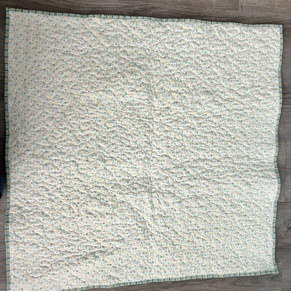 Handmade Baby Patchwork Quilt in Yellow, Aqua & Gray elephants - Picture 4 of 5